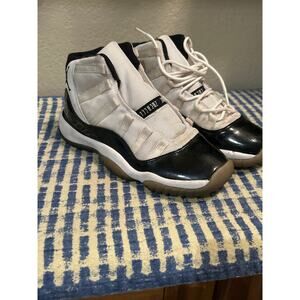 Jordan 11 Retro Concord 2011 Size 5Y